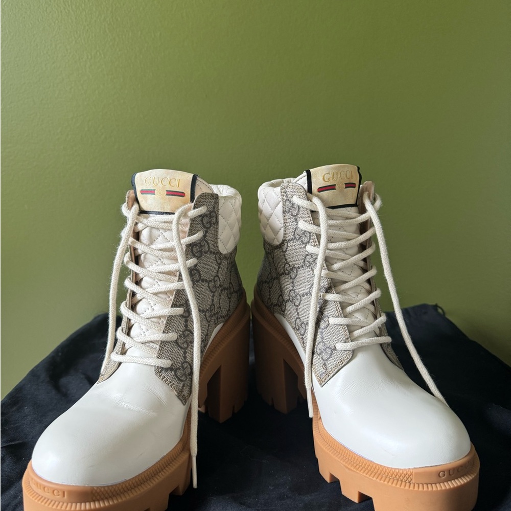 Authentic Gucci Women's Lace-Up Cream and Tan Boots